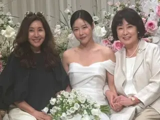 Actress Park HaNa recognized as an actress loved by other big names...Big names turn out in full force for her wedding