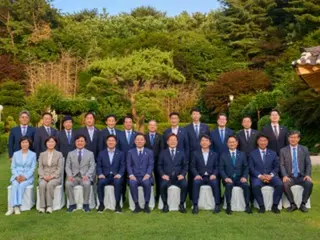 President Lee and ruling party floor leaders hold dinner, pledge to cooperate to restore people's livelihood and succeed in governing (South Korea)