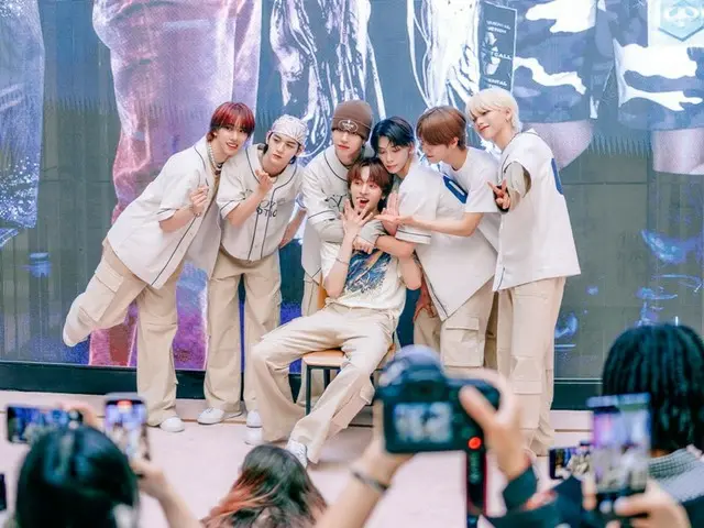 "n.SSign" meets fans in Koreatown, LA