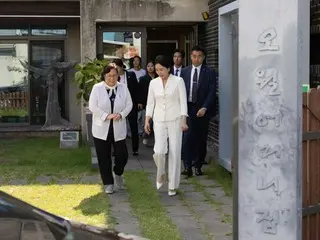 First lady Kim Hye-kyung visits her mother's house in May for the first time in a month... "To keep a promise" = South Korea