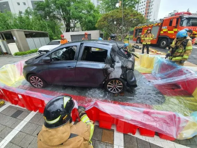 Last summer's nightmare repeats: EV fire breaks out in apartment building underground parking lot = South Korea