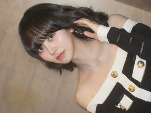 "Photographed by Park BoGum" Actor Kim Seohyun, with a delicate shoulder line without a single trapezius muscle... co-starring in the TV series "Good Boy"