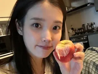 IU, not as a celebrity but as the human being Lee Jieun...she's so cute even without makeup!