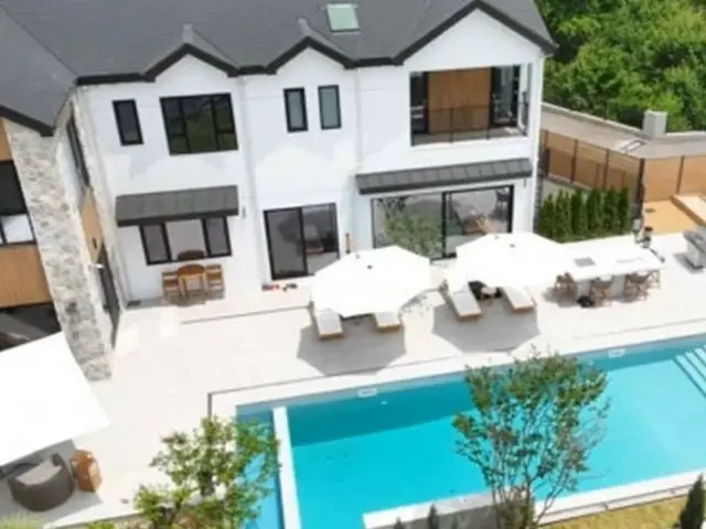 Brian (Fly to the Sky), a house? Or a resort? … First reveal of 1,000m2 mansion