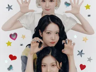 VIVIZ releases love version concept photos for their first full album "A Montage of ( )"... a lovely and kitschy mood