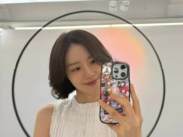 Actress Moon Chae Won, a soft smile... an explosion of pure and lovely feminine beauty