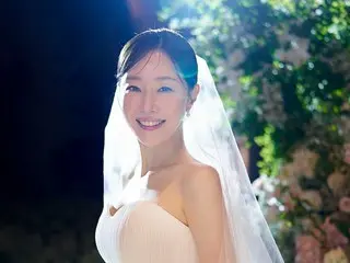 "Please make five Toksu-ri brothers!" Actress Um Jee Won in a pure white wedding dress... 51kg in her 20th year "It's so elegant"