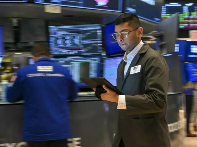 New York Stock Exchange flat... Semiconductor stocks plummet due to poor investments from OpenAI and SoftBank