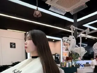 "It's a small thing"... A female college student who donated her hair that she had been growing for five years to pediatric cancer patients becomes a hot topic in South Korea