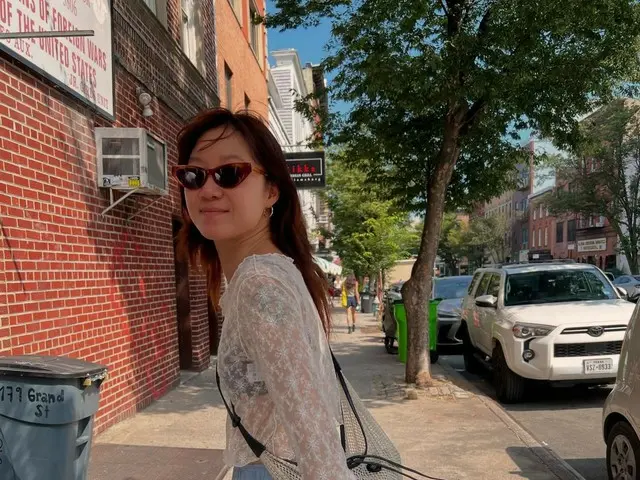 Actress Kong Hyo Jin and her husband Kevin Oh's daily life as newlyweds in New York... "It's really hot" even in a see-through look