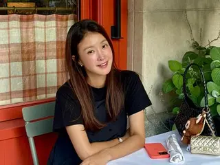 Lee Si Young, who shocked the world by becoming pregnant with her ex-husband's child, is currently in the US for a month. New Post...Is she enjoying some relaxation?