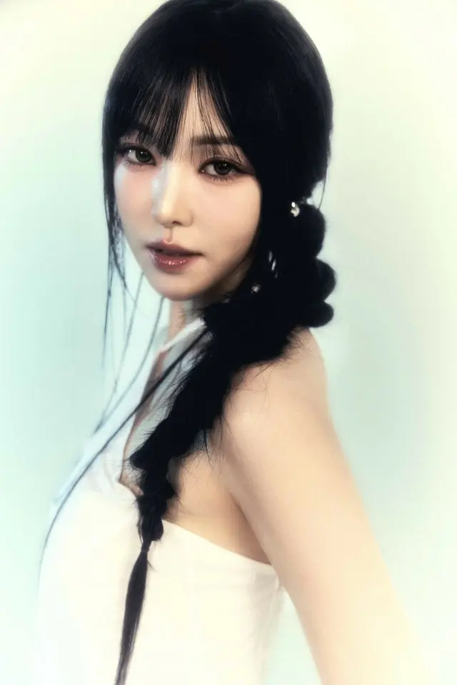 ユジュ（GFRIEND）、「In Bloom」のトラックリスト公開