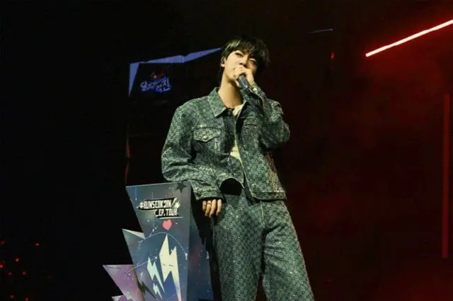 「BTS」JIN、アメリカツアー成功的…ロサンゼルスタイムズ「ファンコミュニケーションがマスタークラス」と報道01