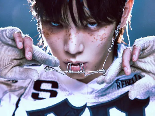 Key (SHINee) debuts new song "HUNTER" at SMTOWN LIVE Tokyo Dome concert