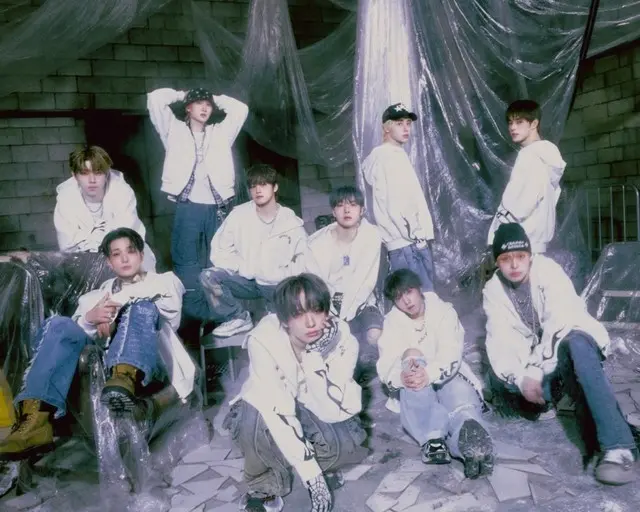 「xikers」、事務所の先輩グループ「ATEEZ」のコンサートでオープニングを飾る…本日（9日）アメリカ・ロサンゼルス公演01