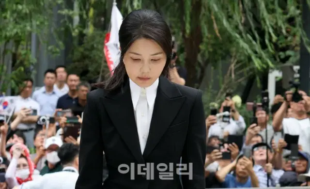 金建希氏に「高級腕時計」贈った事業家…「夫人はブランド品は嫌いだったが…」＝韓国