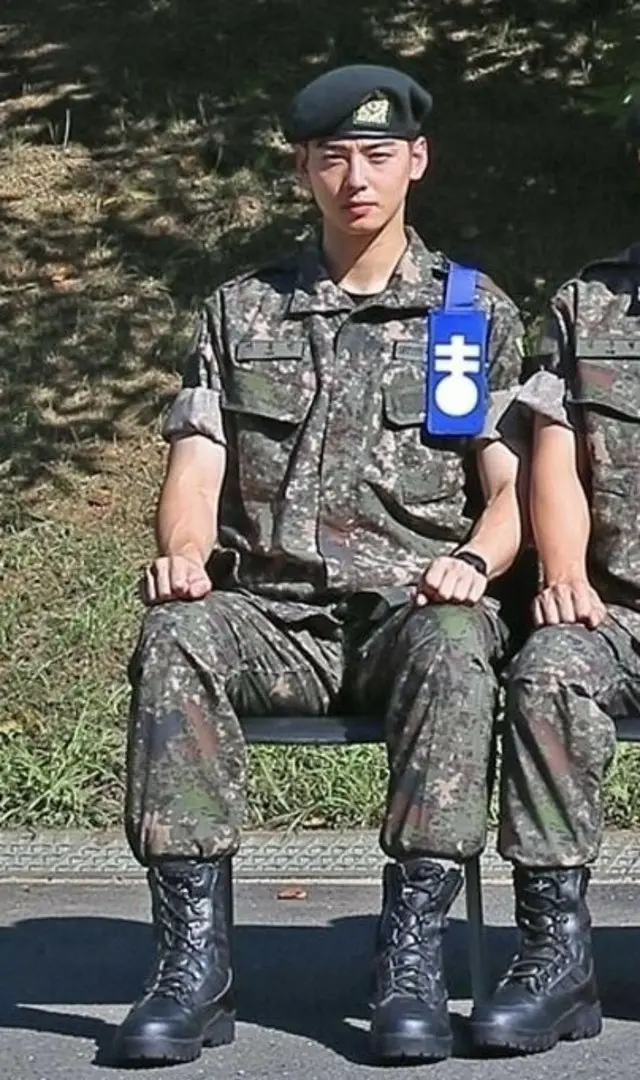 「ASTRO」チャウヌ、皿洗い担当時にみなが顔を見ようと食器を持って列を作った？