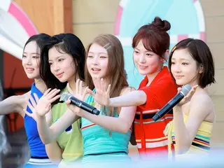 "KiiiKiii" spends a cool summer with fans at a water party