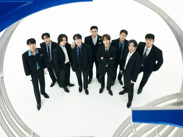 SUPER JUNIOR kicks off their 20th debut anniversary concert today (22nd)... "Every moment is history"