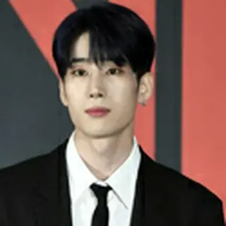 Han Seung Woo（EX VICTON）