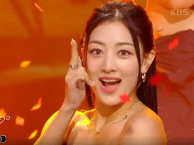 "TWICE" JIHYO, 1st solo on "Music Bank" for the first time..."Thank you very much"