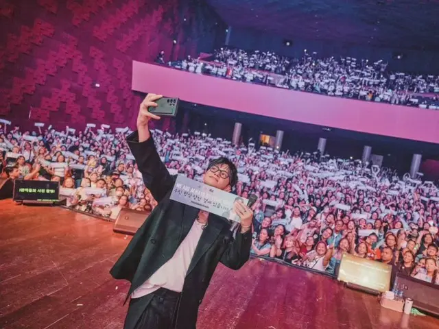 Seo In Guk reveals the behind-the-scenes cut of their first Asia Fan Meeting Tour!