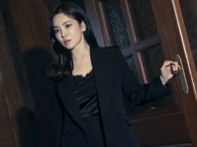 Actress Song Hye Kyo, beauty that makes it seem like time has stopped... A gravure full of captivating beauty that cannot be surpassed