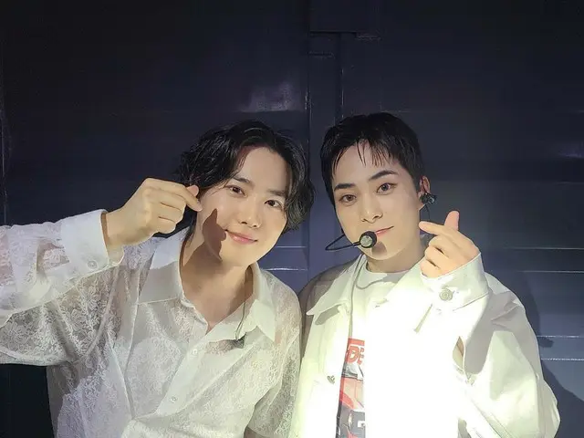 “EXO” Suho & XIUMIN, close friends shot… “We Are One” together again