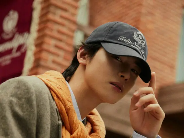 “ASTRO” Cha EUN WOO looks so cool just by touching his hat! ..."It's autumn, so like EUN WOO"