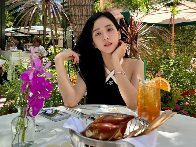 "BLACKPINK" Jisoo has a relaxed life in a foreign country... full of refreshing charm