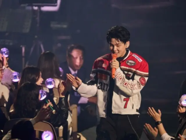 Singer Paul Kim meets more than 10,000 audience members in 3 days of solo concert!