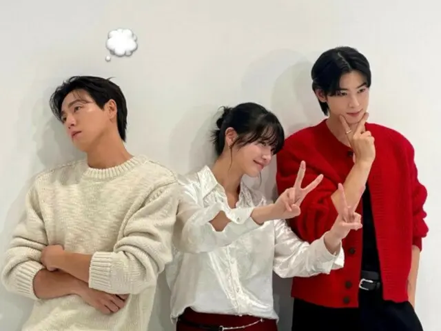 Three shot with Lee HyunWoo, Cha EUN WOO (ASTRO) & Park GyuYoung... Did it go wrong?