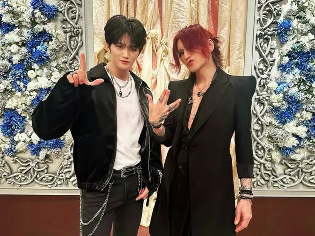 JAEJUNG & SUGIZO show off their charismatic charm in black suits