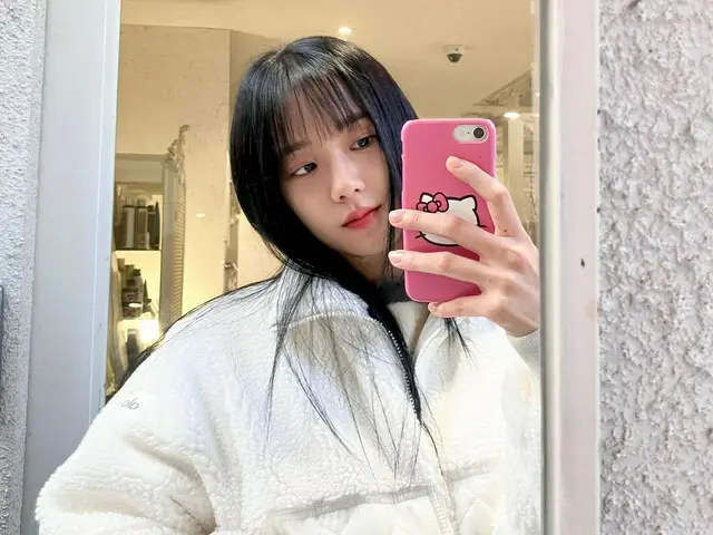 "BLACKPINK" Jisoo looks cute with her bangs down