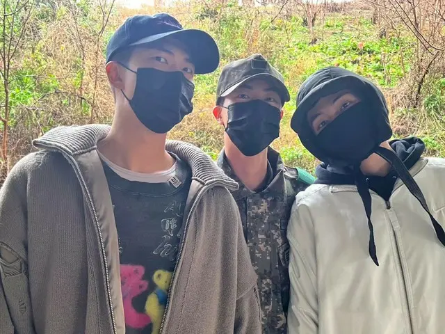 “BTS” JIN and J-HOPE take time off to see off RM and V who are joining the military… “Be careful and don’t get hurt”