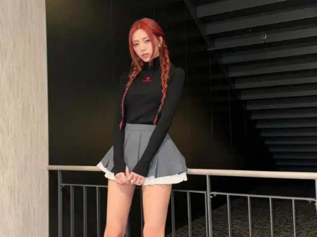 "ITZY" Yuna attracts attention with her dazzling beautiful legs... "Living doll"