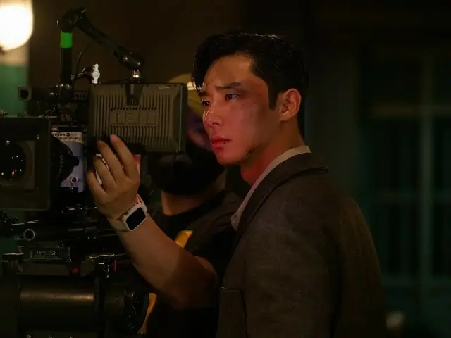 Actor Park Seo Jun releases behind-the-scenes footage of filming and promotion for “Gyeongseong Creature”