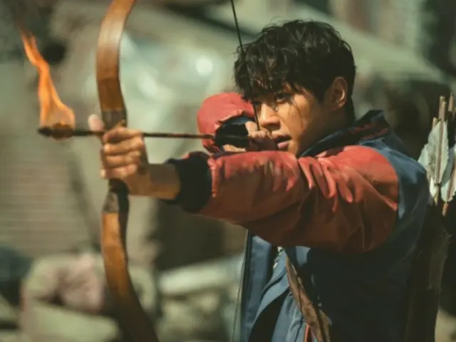 Lee Jun Young (U-KISS JUN) co-stars with Ma Dong Seok...Netflix's "Badland Hunters" released