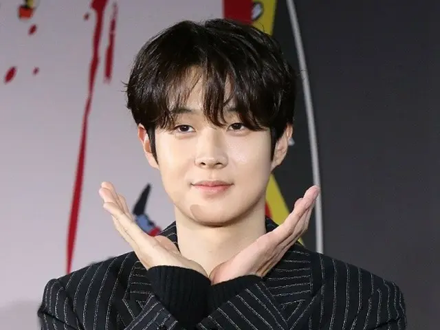 [Photo] Actor Choi Woo-shik attends the production presentation of the Netflix series "Murderer's Paradox"...Cute pose