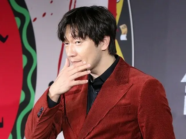 [Photo] Actor Son Sukku attends the production presentation of the Netflix series "Murderer's Paradox"... wearing charisma