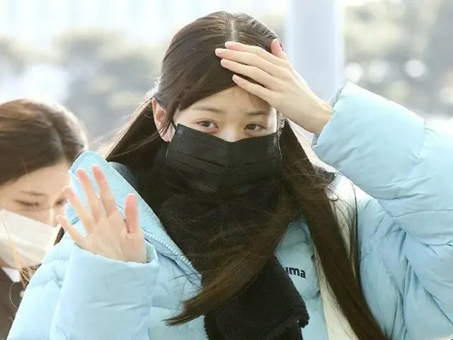 [Airport photo] "IVE", spring fashion in pastel colors