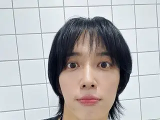 "CNBLUE" Jung Yong Hwa captivates fans with his various facial expressions... "Release selfie"