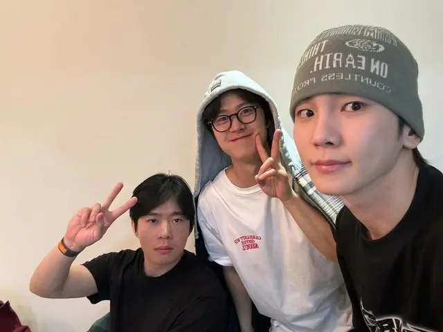 SHINee's KEY, reunion for "Ohitorisama ~Solo Drinking Men and Women~"? ... Releases a long-awaited photo of him and actors Kong Myung and Kim Dong-yeon