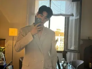 ASTRO's Cha EUN WOO, a prince who appeared in Venice... Attention drawn to his sexy suit