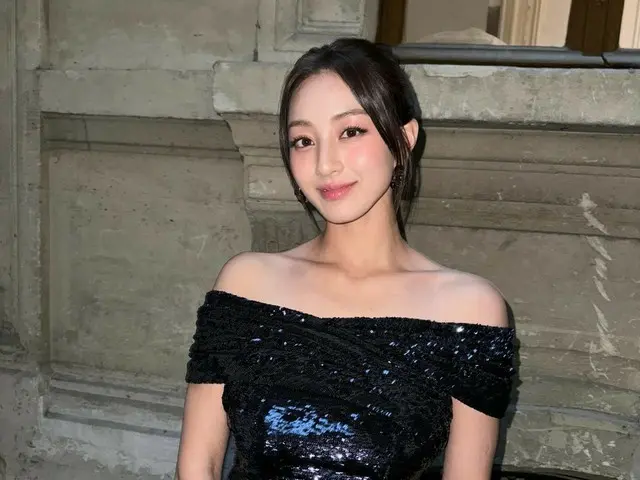 TWICE's JIHYO exudes chic and dazzling beauty in Paris