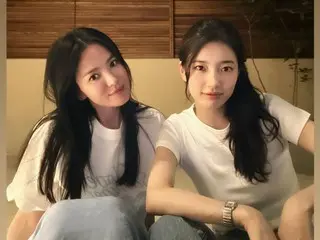 Actress Song Hye Kyo releases photo of herself with Suzy... They both look beautiful even in T-shirts