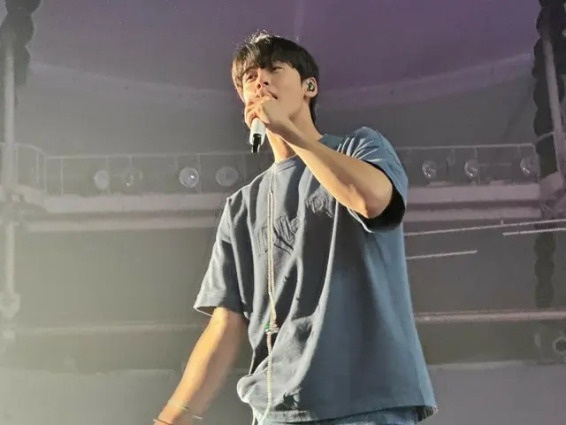 ASTRO's Cha EUN WOO releases photos from Seoul fancon... the perfect "face genius"