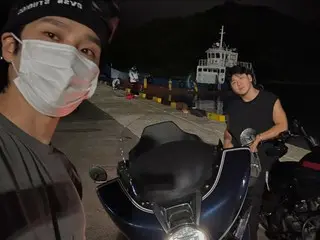Actor Ahn Bo Hyun is so cool... Riding a motorbike to Jeju Island, which is one of his bucket list items