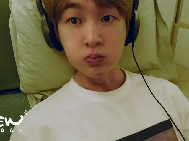 SHINee's Onew releases Vlog... Singapore edition (video included)