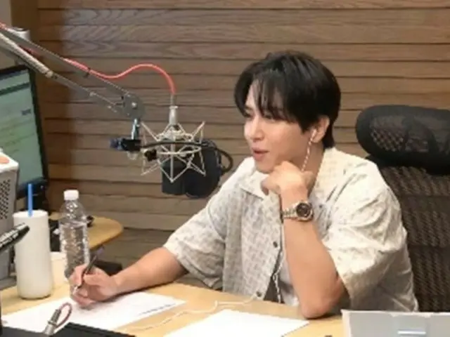 CNBLUE's Jung Yong Hwa appears as a special DJ on the radio show "Noon Hope Song"... "I got scolded by my haha for adding harmony to Byul's song on "Infinite Challenge""